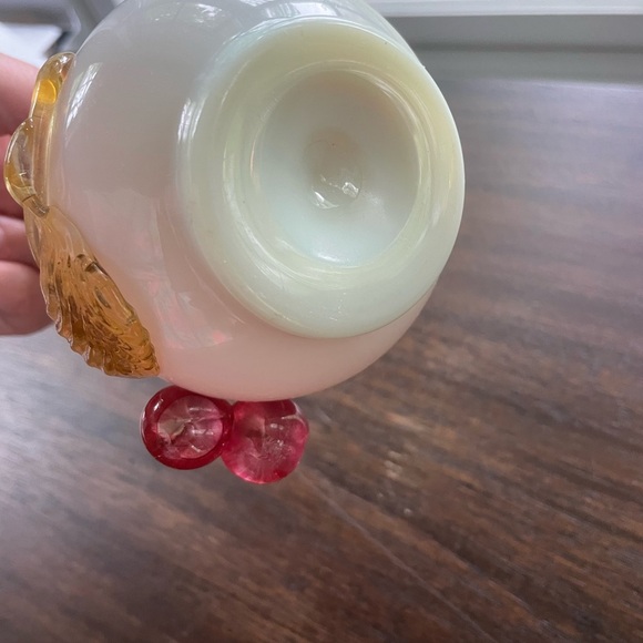 Vintage Antique Steven & Williams Victorian Cherry Appliqué Blown Vase - Picture 3 of 6